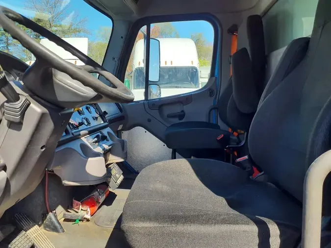 2018 FREIGHTLINER/MERCEDES M2 106