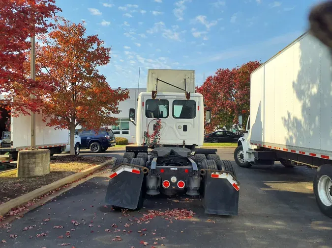 2016 FREIGHTLINER/MERCEDES CASCADIA 125