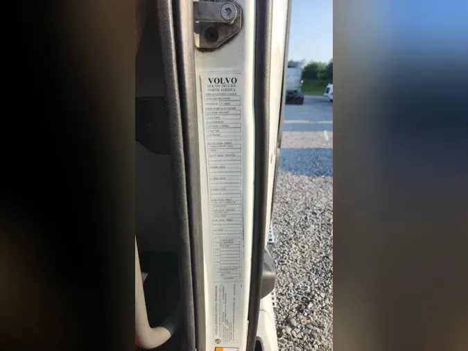 2019 Volvo VNL300