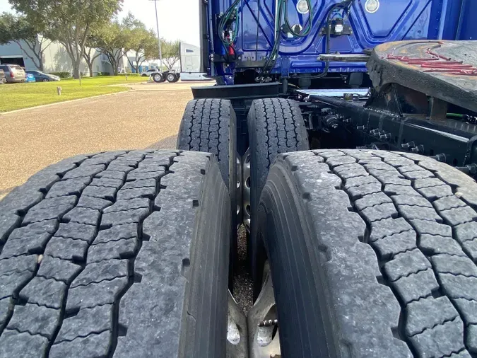 2022 Freightliner Cascadia