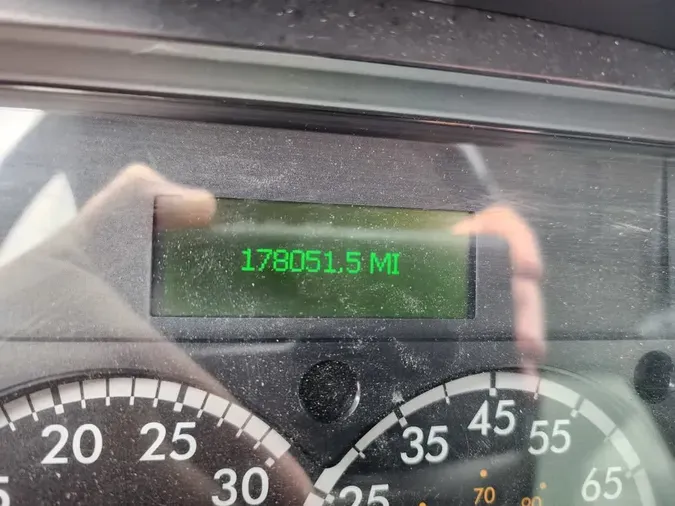 2019 FREIGHTLINER M2 106