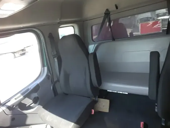 2016 FREIGHTLINER M2 106