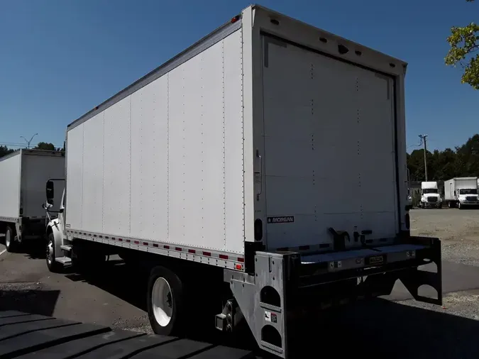 2019 FREIGHTLINER M2 106