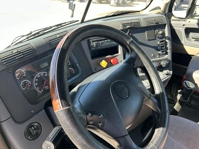 2015 Freightliner Cascadia