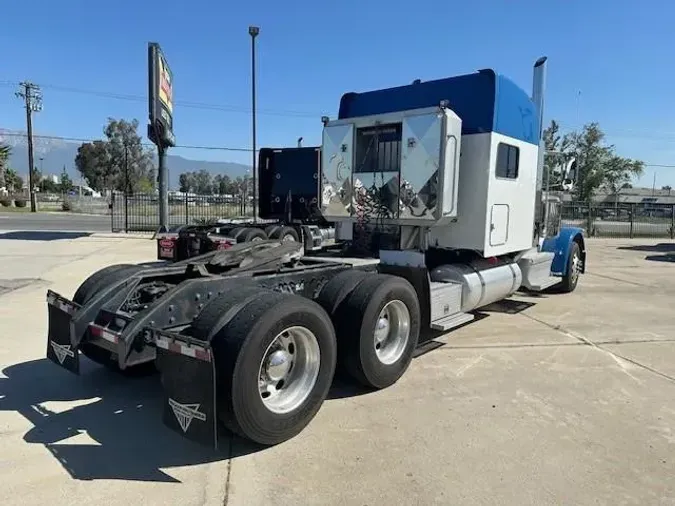 2020 Peterbilt 389