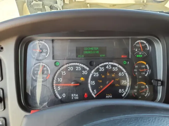 2019 FREIGHTLINER M2 106
