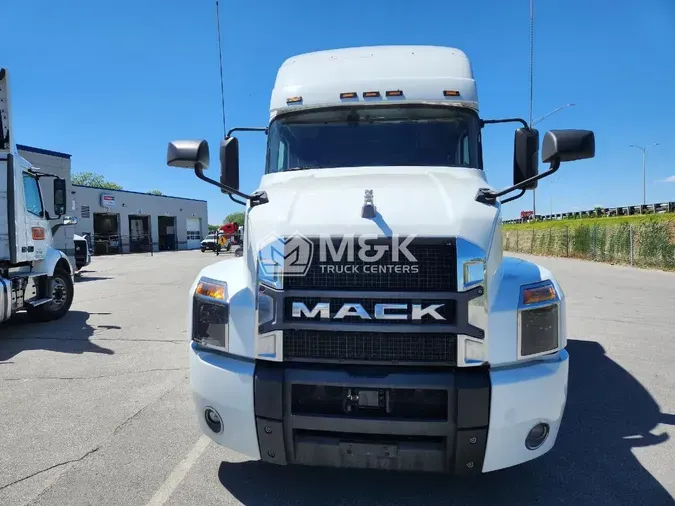 2019 MACK AN64T