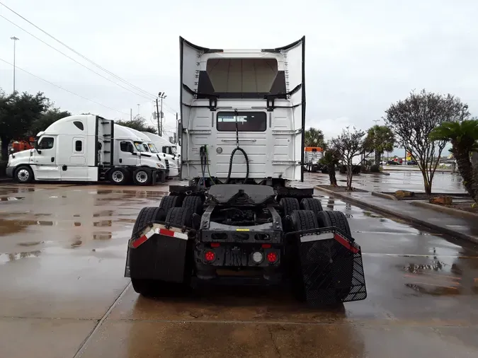 2017 VOLVO VNL64TRACTOR