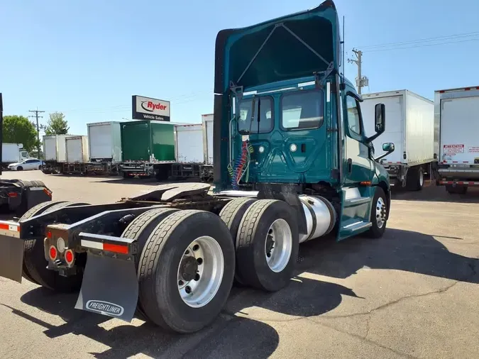 2019 FREIGHTLINER NEW CASCADIA PX12664