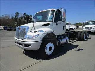 2018 INTERNATIONAL DURASTAR 4400