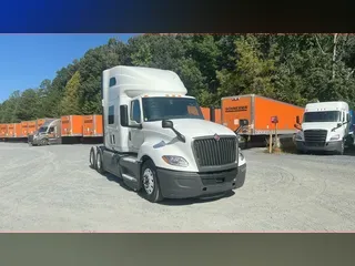 2022 International LT
