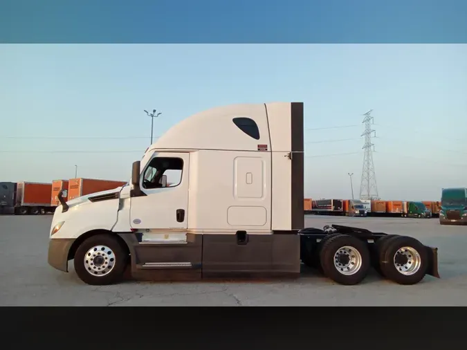 2023 Freightliner Cascadia 126846e49980caca7903b3346a2af756a7d