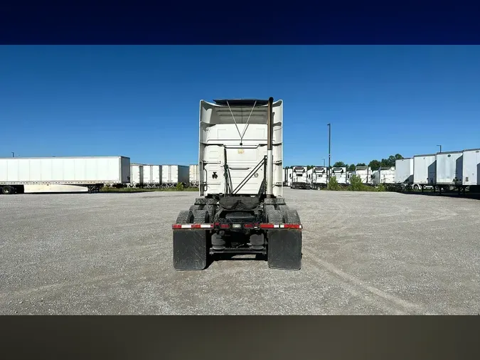 2016 Volvo VNL 740