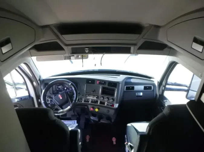 2023 Kenworth T680