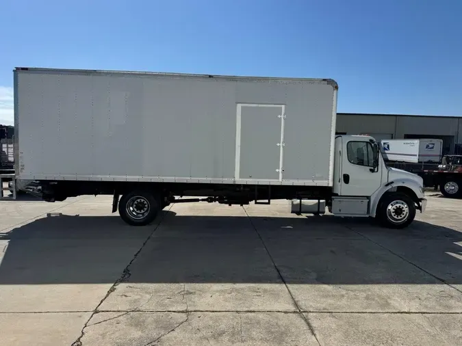 2019 Freightliner Business Class M2 106