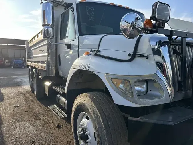 2004 INTERNATIONAL WORKSTAR 7500