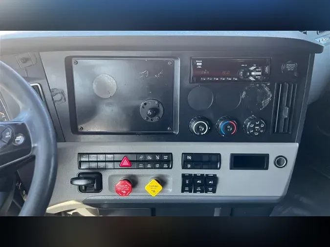 2020 FREIGHTLINER CA126