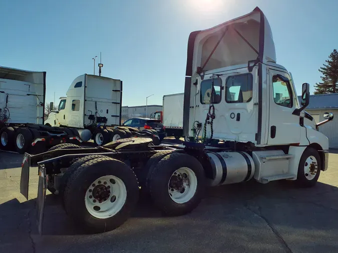 2020 FREIGHTLINER/MERCEDES NEW CASCADIA PX12664