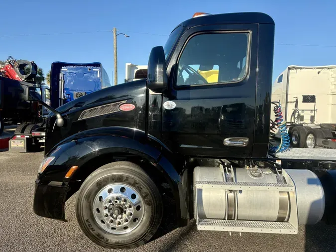 2022 Peterbilt 579