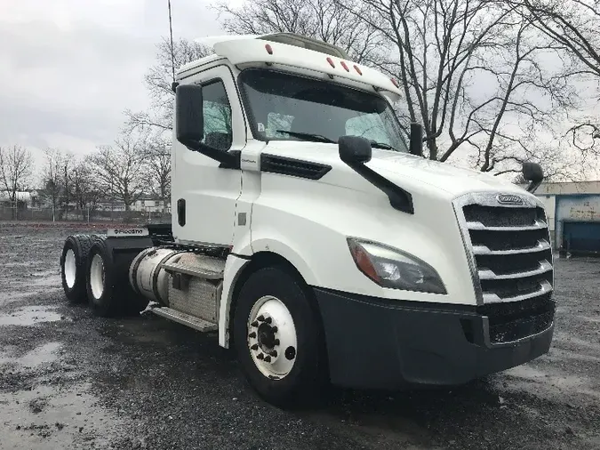2018 Freightliner T12664ST847cdafe44aaf700fa4633560e1abce8