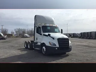 2020 Freightliner Cascadia 126