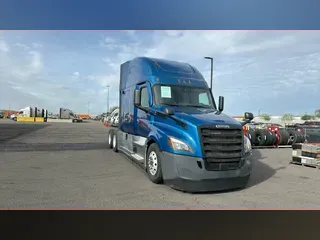 2022 Freightliner Cascadia 126