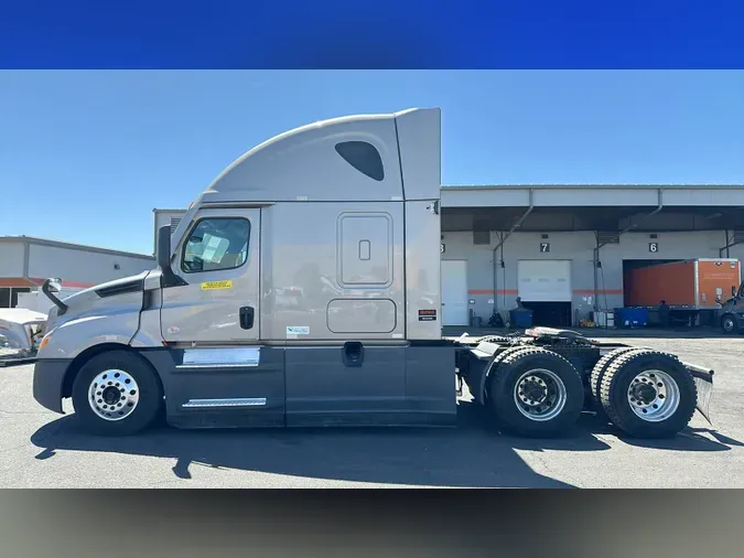 2024 Freightliner Cascadia 126