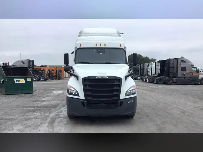 2021 Freightliner Cascadia 126