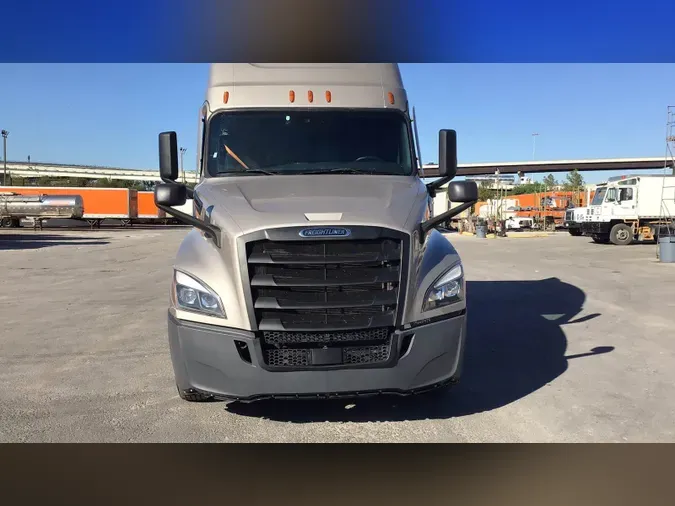 2023 Freightliner Cascadia