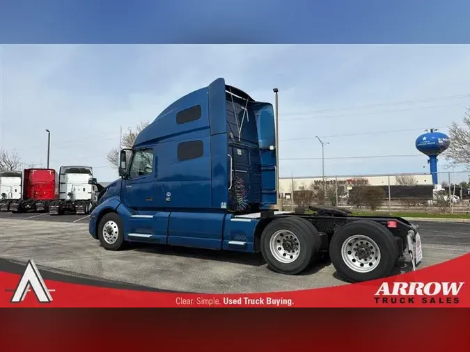 2023 VOLVO VNL760