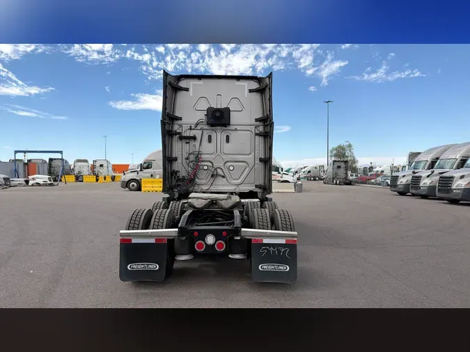 2023 Freightliner Cascadia 126