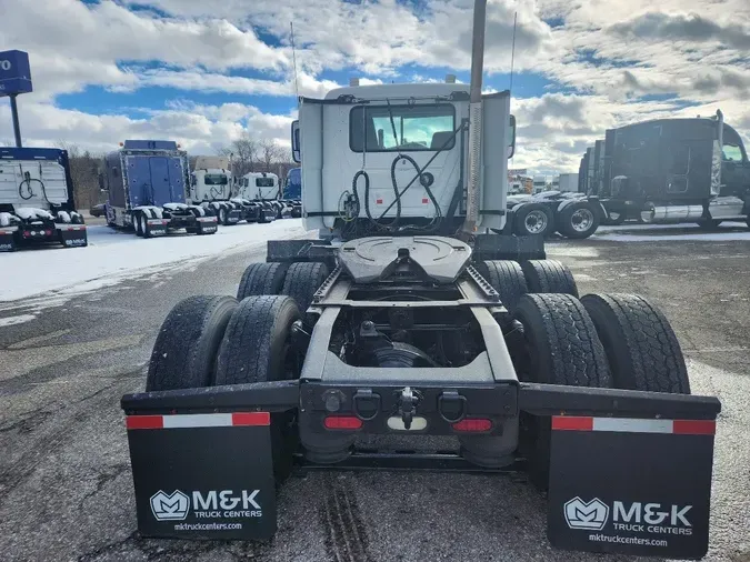 2018 MACK CXU613