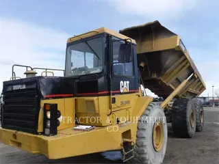 1997 CATERPILLAR D400