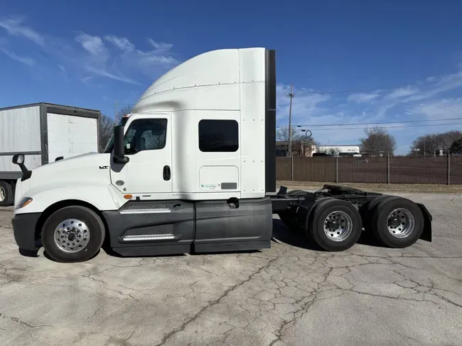 2022 International LT625