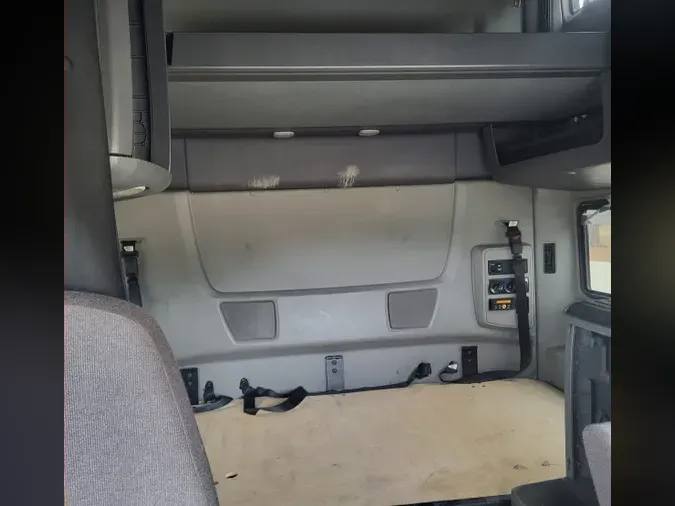 2019 NAVISTAR INTERNATIONAL LT625 SLPR CAB