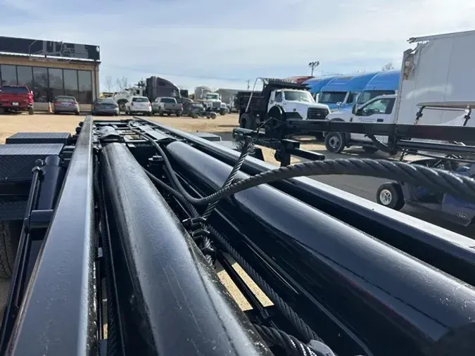 2003 MACK GRANITE CV713849954728611bccbb542d74a30b97d71