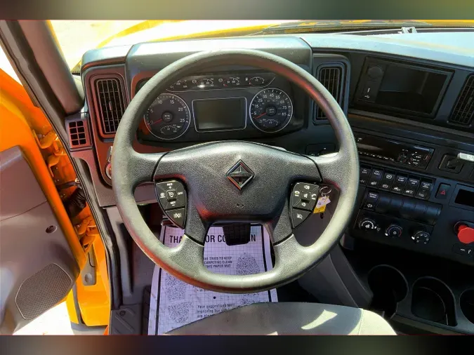 2019 INT LT625 6x4