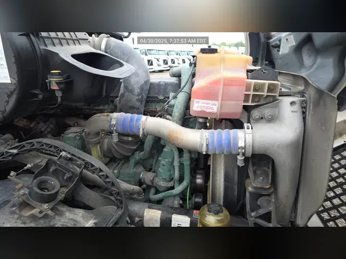 2018 Volvo VNL 740