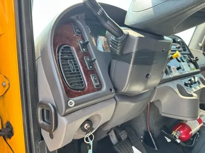 2019 Freightliner Business Class M2 106