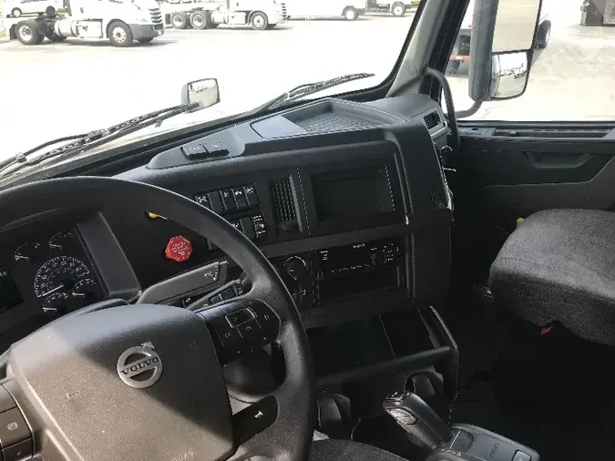 2019 Volvo VNL64760