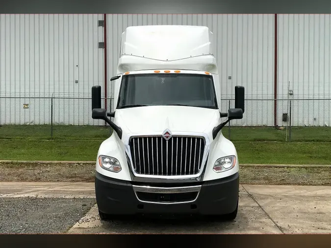 2022 INT LT625 6x4