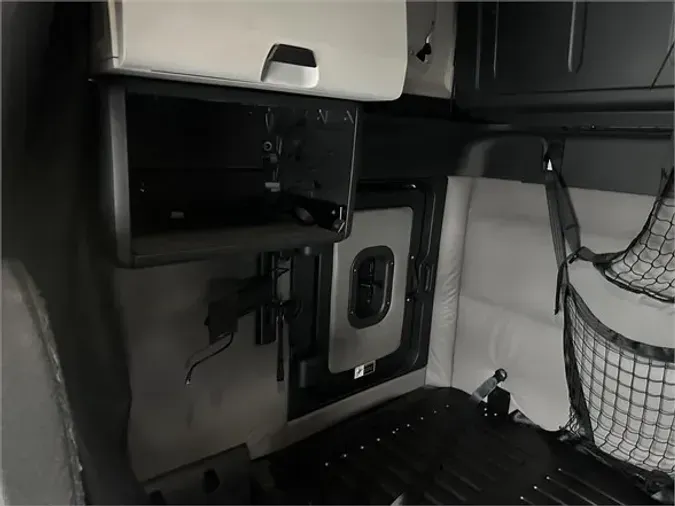 2019 FREIGHTLINER CASCADIA 126