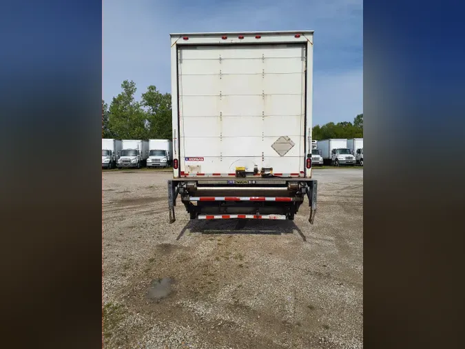 2017 FREIGHTLINER/MERCEDES M2 106