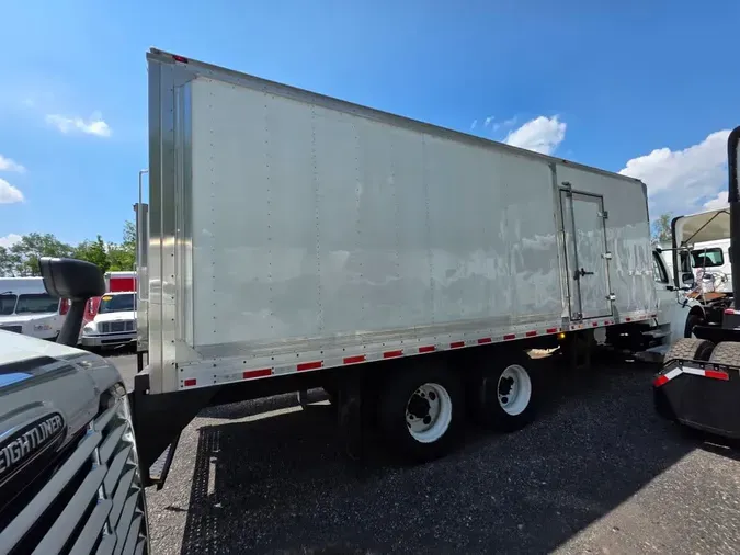 2019 FREIGHTLINER M2 106