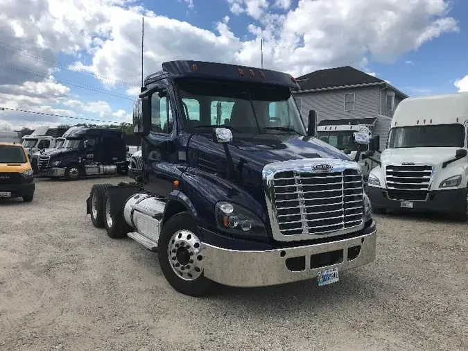 2017 Freightliner X11364ST84aaee89f652a57f36e78d75915f99bf