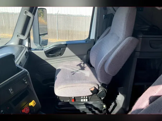 2021 INT LT625 6x4