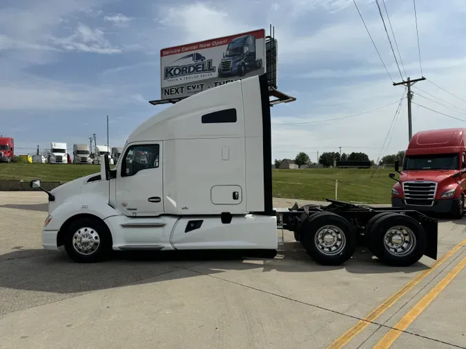 2021 KENWORTH T680