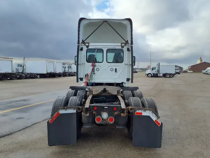 2019 FREIGHTLINER/MERCEDES CASCADIA 125