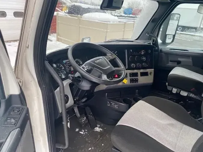 2020 Freightliner Cascadia