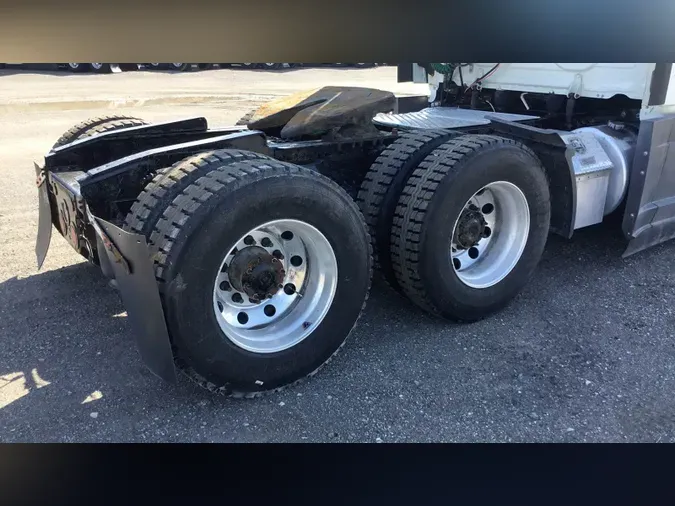 2021 Freightliner Cascadia 126